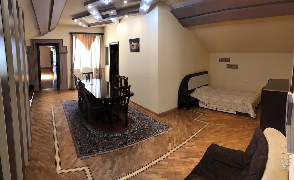 Tatev Apartment *